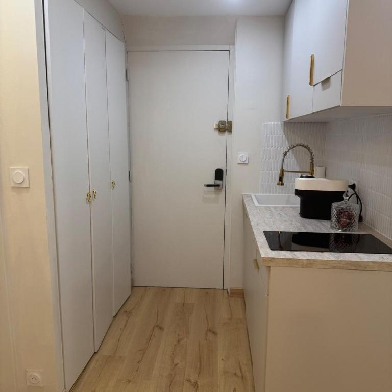 Elegant studio between train station and city center - Apartment mit 1 Schlafzimmer - 15