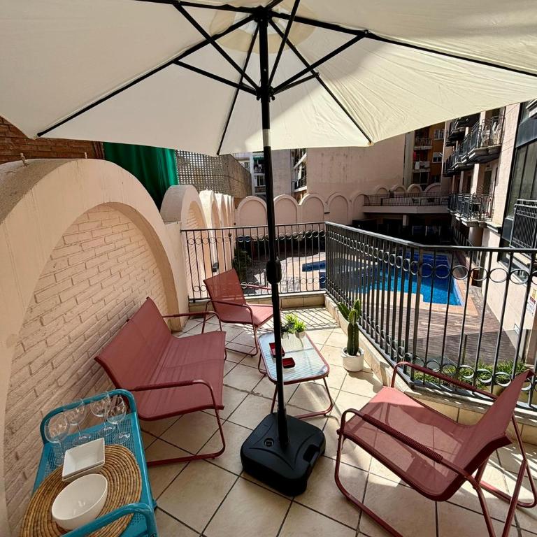 Casa Tita - Exclusivo Apartamento con Gran Terraza y Vistas a la Piscina en Lloret de Mar - Apartamento de 2 dormitorios - 6