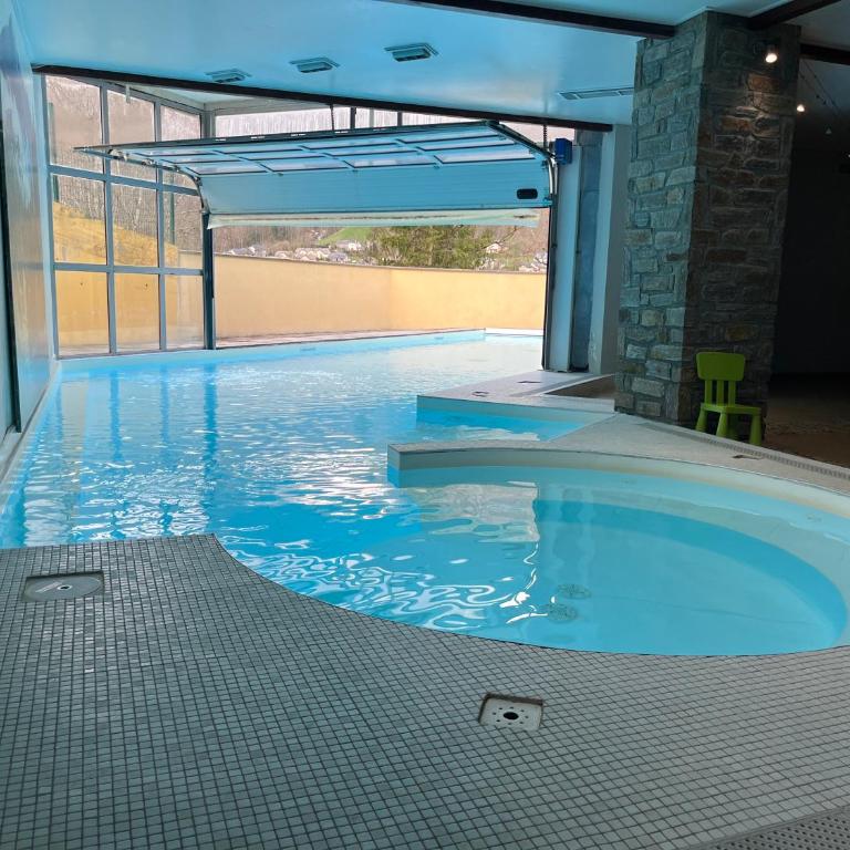 Appartement 2-4 personnes avec 1 chambre - Résidence les 100 lacs à Cauterets avec balcon et piscine chauffée - Appartement 1 Chambre - 1