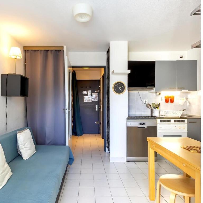Chez Hervé - Charmant appartement avec piscine et parking - Two-Bedroom Apartment - 9