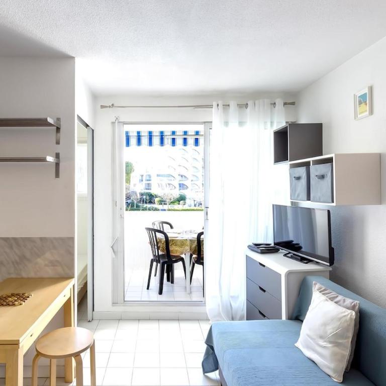 Chez Hervé - Charmant appartement avec piscine et parking - Two-Bedroom Apartment - 6