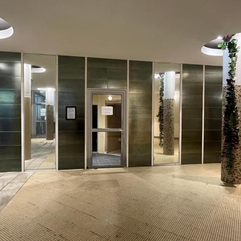 Appartement 2-4 personnes avec 1 chambre - Résidence les 100 lacs à Cauterets avec balcon et piscine chauffée - Appartement 1 Chambre - 6