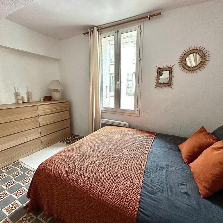 Charming Townhouse in Carpentras Historic Center - Maison 2 Chambres - 13