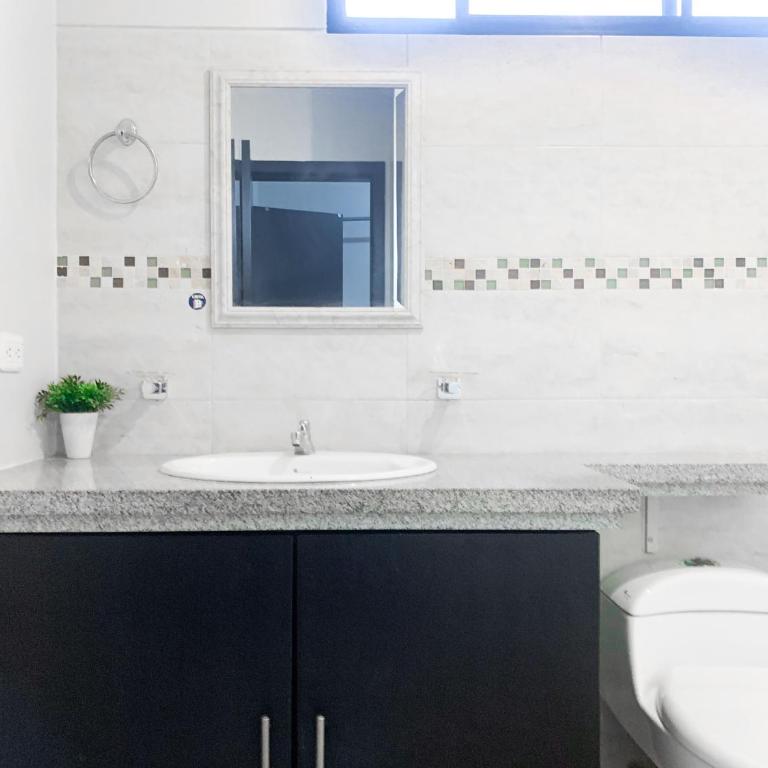 Casa Napoli piscina privada, con 5 dormitorios cerca al centro comercial el dorado - Casa de 3 dormitorios - 45