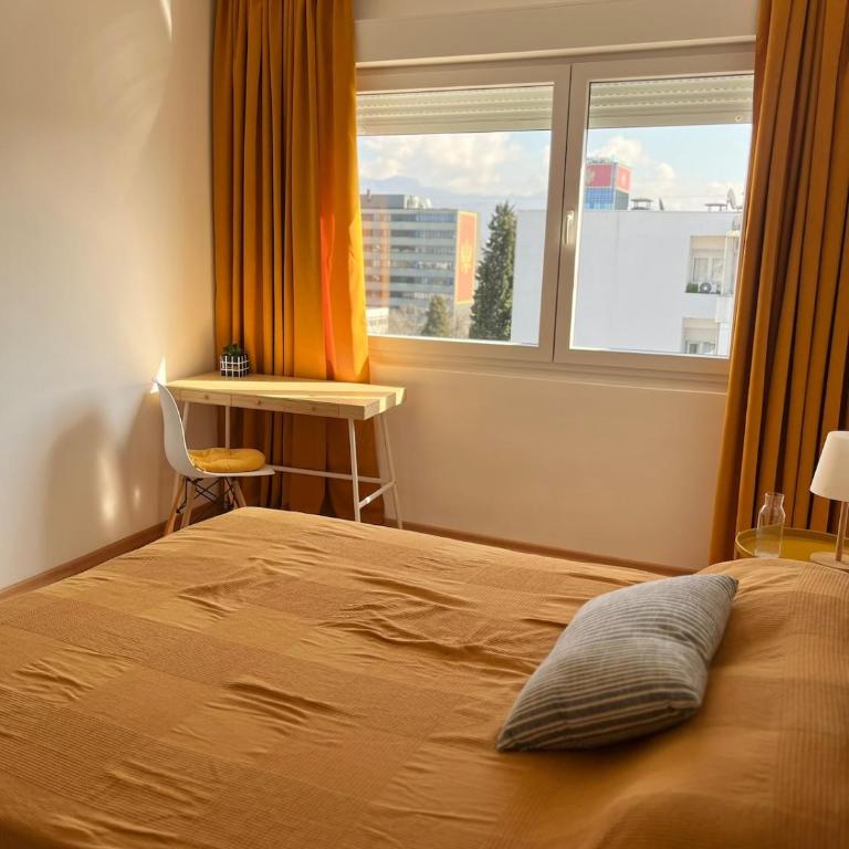 Cozy & Sunny 2-bedroom in best location in the city - Two-Bedroom Apartment - 6