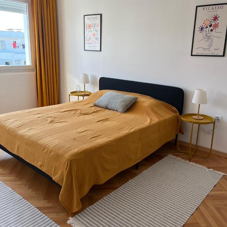 Cozy & Sunny 2-bedroom in best location in the city - Two-Bedroom Apartment - 9