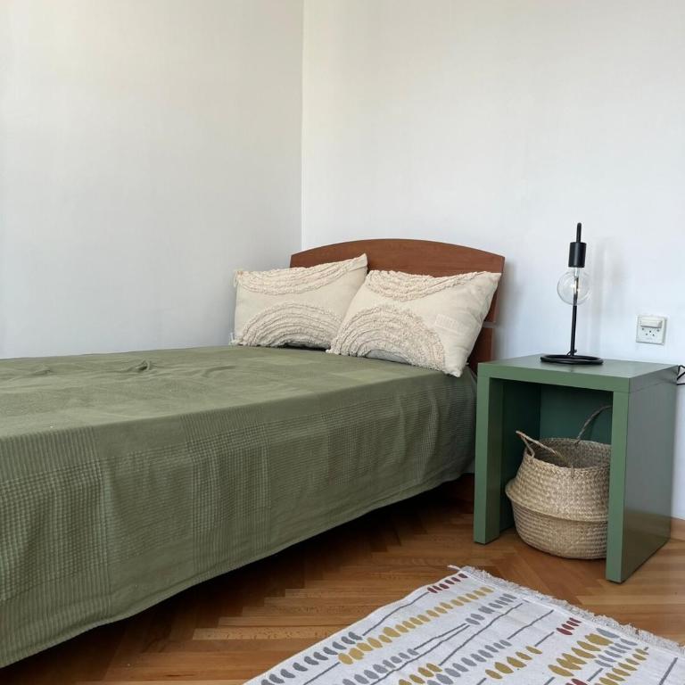 Cozy & Sunny 2-bedroom in best location in the city - Two-Bedroom Apartment - 18