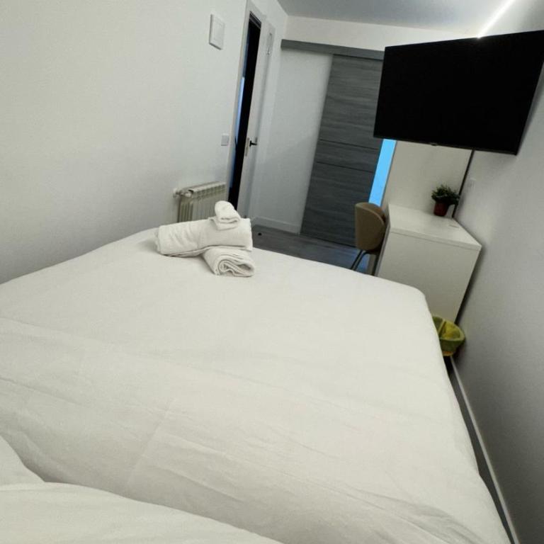 JACUZZI ROOMS PUENTE De VALLECAS - Habitación Doble Pequeña - 3