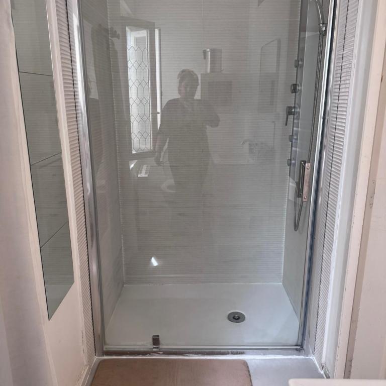 Le Farges-Grande Chambre en colocation- 3 minutes Gare St Roch- LaConciergerieByNina - Double Room - 2