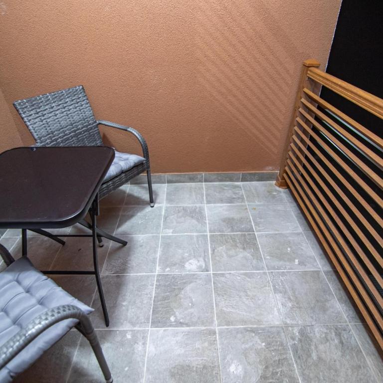 Garfield - One-Bedroom Apartment - 9