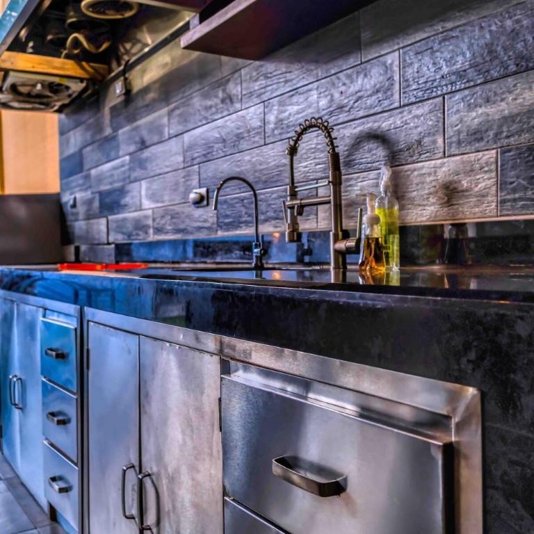 Unique FAMILY CAVE Heated Pool on demand - Casa - 5