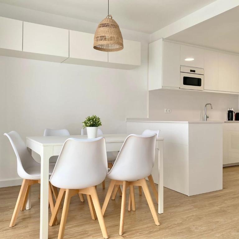 Ático con Vistas al Mar a un Paso del Centro - Apartamento de 2 dormitorios - 10