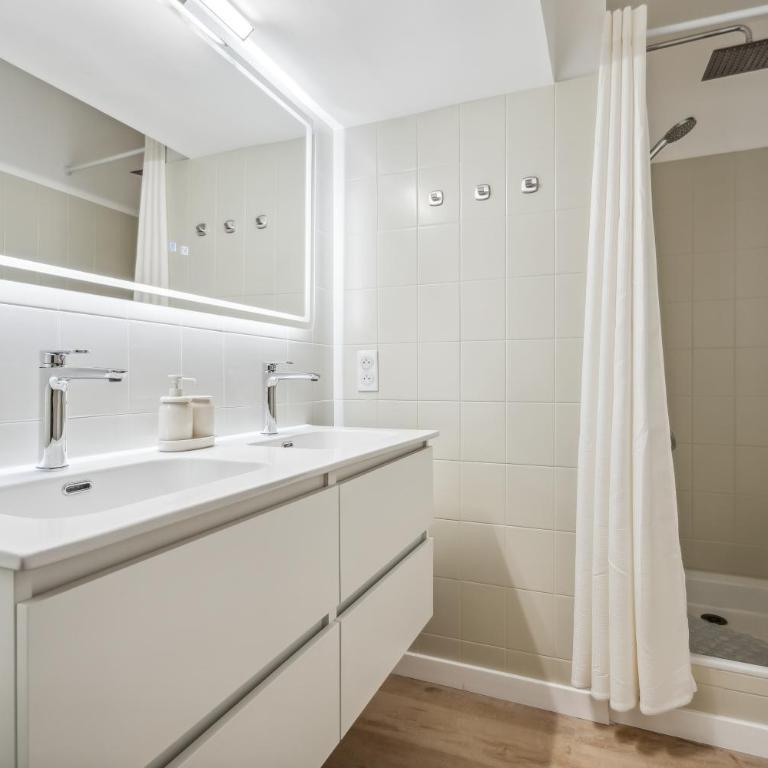 Nice Renting - FLEURS - Luxury Stay Terrace Quiet Private Parking - Appartement 3 Chambres Premium - 19