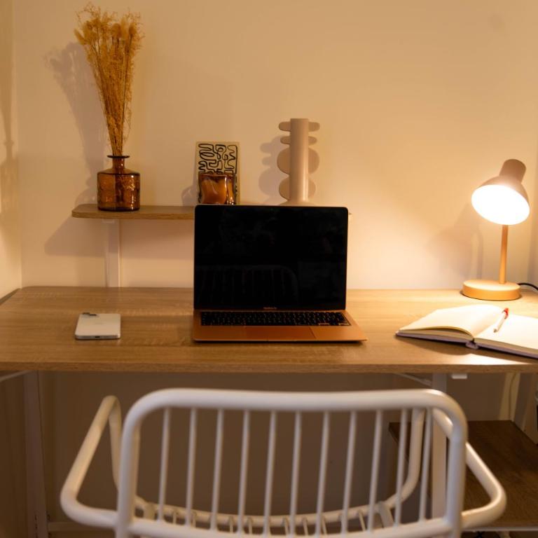 Le Jaude, T2 rénové Centre ville I WIFI Confort et cosy - Apartment mit 1 Schlafzimmer und Gartenblick - 2