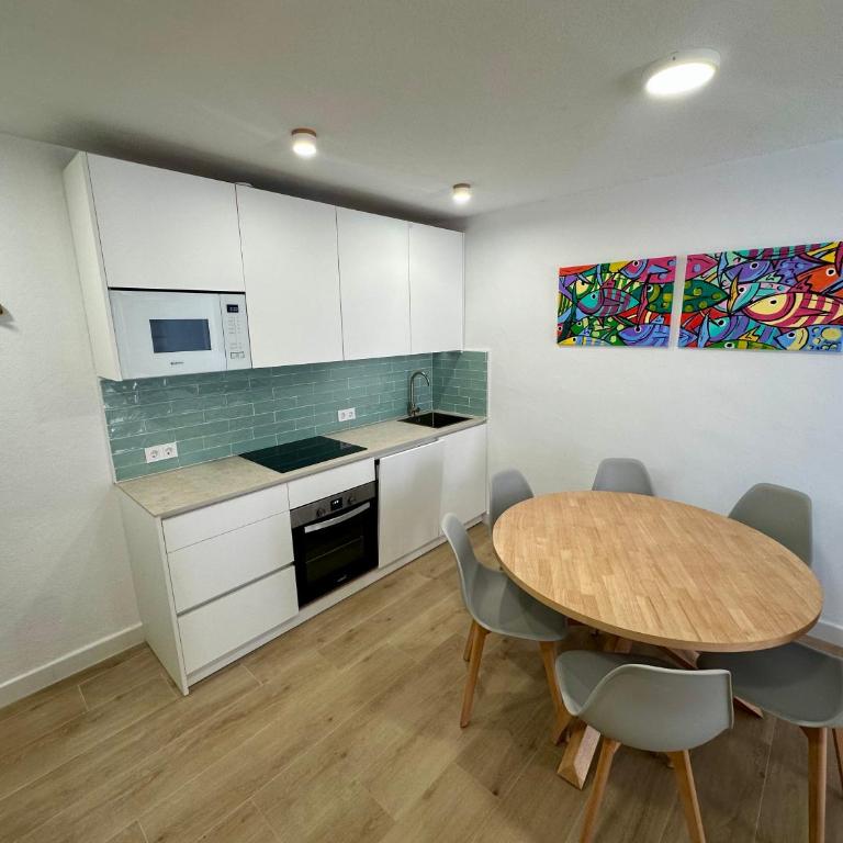 Marina Zahara - Apartamento de 3 dormitorios y vistas al mar - 2