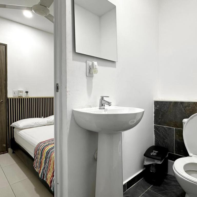 HOTEL LA FLORESTA - Habitación Doble - 1 o 2 camas - 28