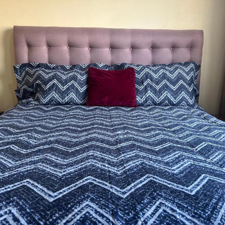 Apartment a few steps from Bustamante Parque Metro - Three-Bedroom Apartment - 52