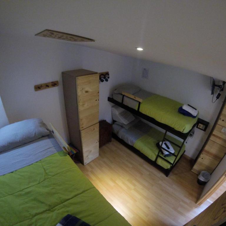 Hostal de la 57 - Cama en habitación compartida con 4 camas - 5