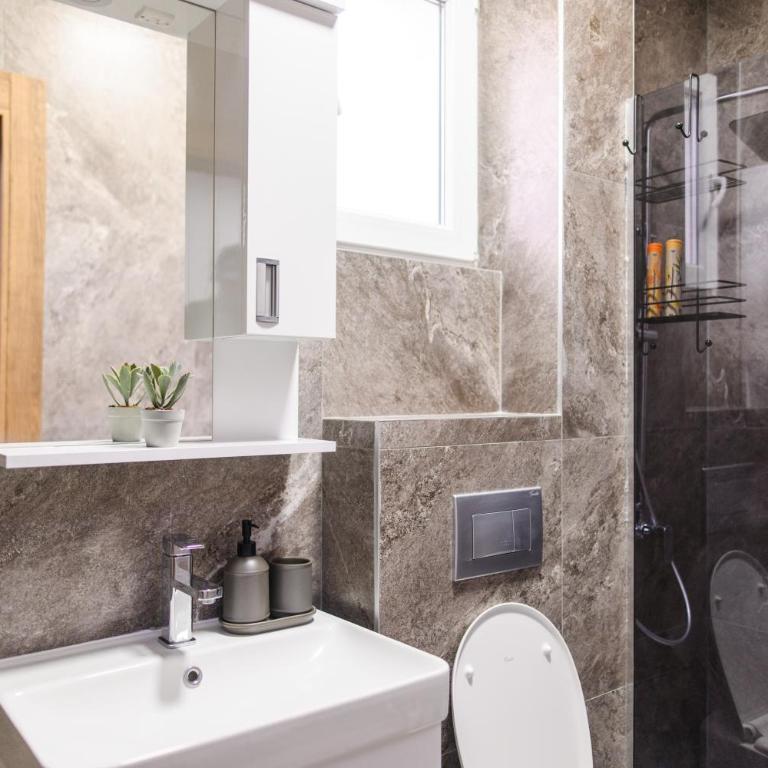 BOŽUR apartmani, kod hotela Sunce - One-Bedroom Apartment - 13