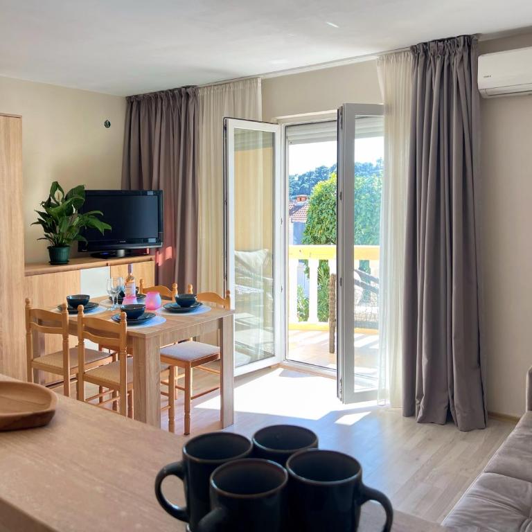 Sun&Sea Petrovac - Two-Bedroom Apartment - 8