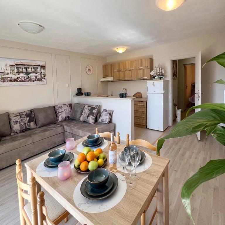 Sun&Sea Petrovac - Two-Bedroom Apartment - 9