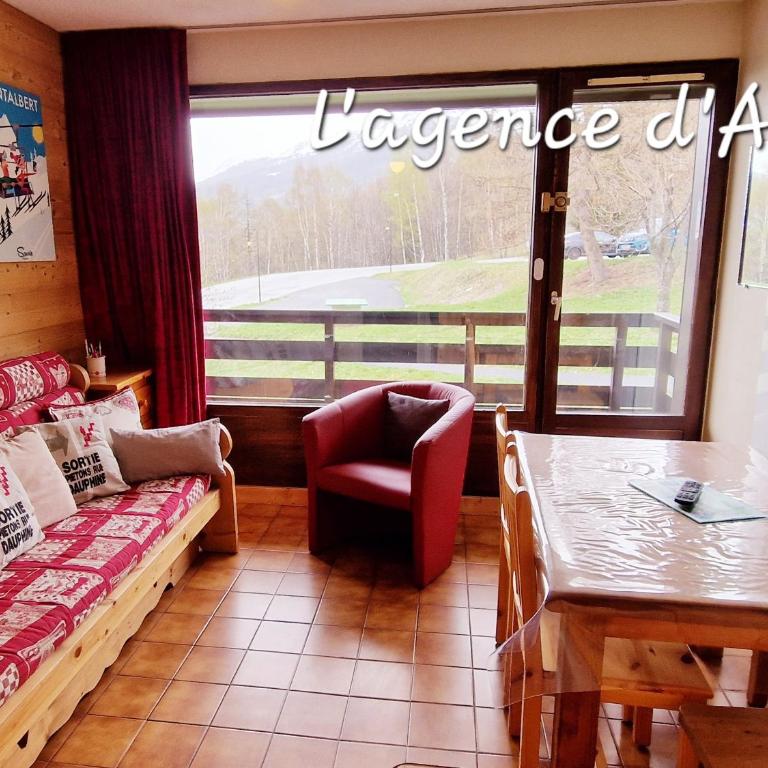 Appartement charmant 46m² pour 6 pers, proche pistes et commerces, balcon exposé Est - FR-1-755-13 - Apartment - 1