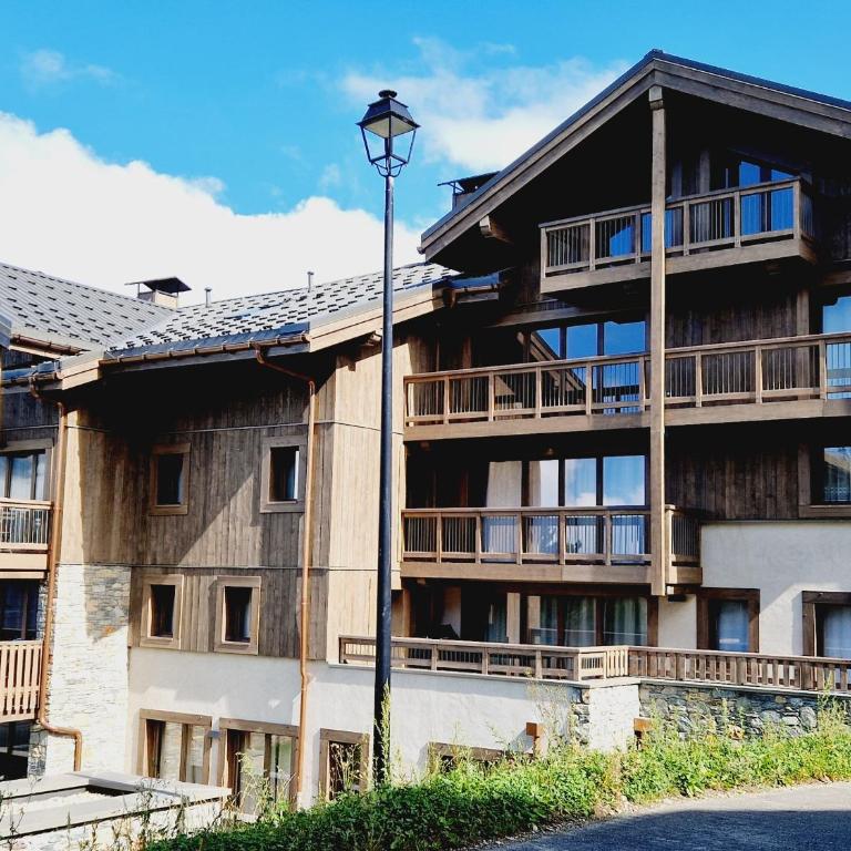 Sublime Duplex Neuf pour 12 pers, Centre Station, à 100m des Pistes, Balcons ensoleillés - FR-1-755-17 - Appartamento - 2