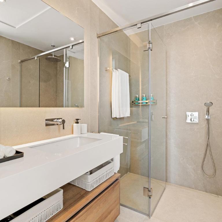 6 Bedroom Luxury Villa in Marbella with Private Gym and Sauna - Villa con piscina privada - 21