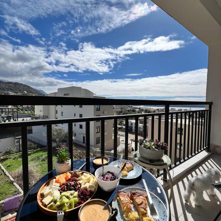 Romantic sunrises&sunsets near Porto Montenegro - Two-Bedroom Apartment - 4