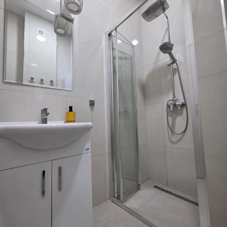 Romantic sunrises&sunsets near Porto Montenegro - Two-Bedroom Apartment - 22