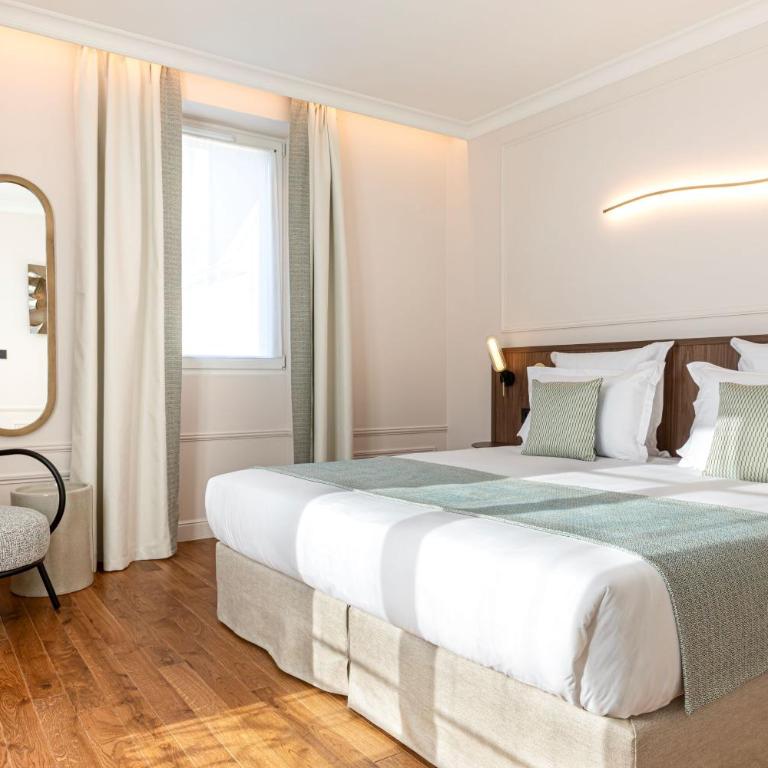 Villa SoPi Appart'Hotel by Patrick Hayat - One-Bedroom Apartment with View of the Paris rooftops - 12