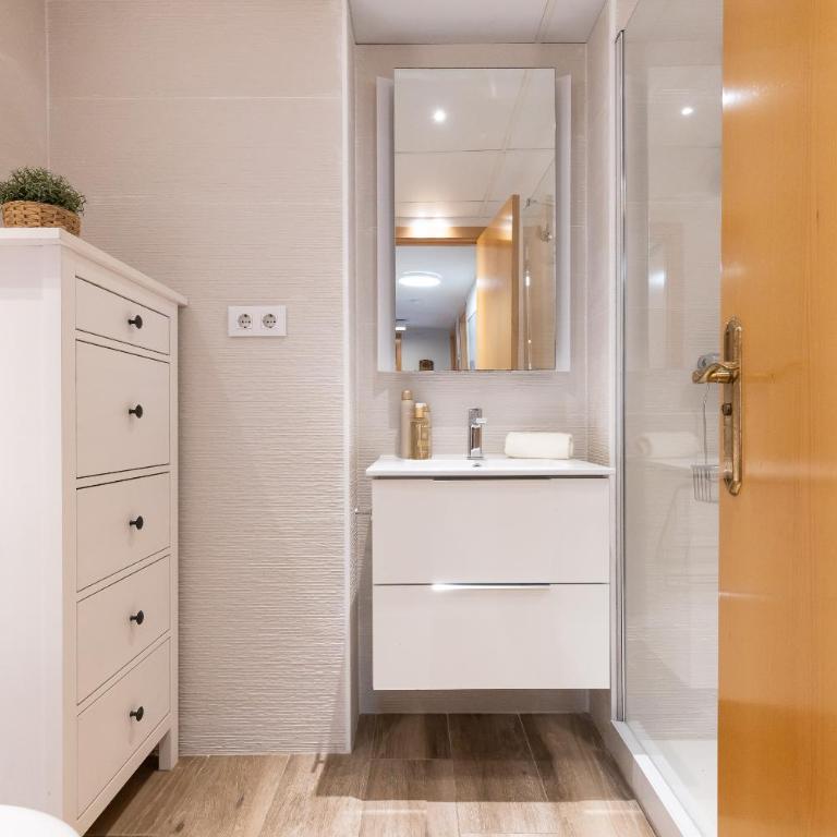 UHC AQUA FAMILY COMPLEX - Two-Bedroom Apartment with Terrace - 15