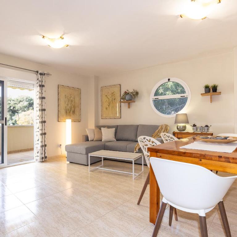UHC AQUA FAMILY COMPLEX - Two-Bedroom Apartment with Terrace - 3