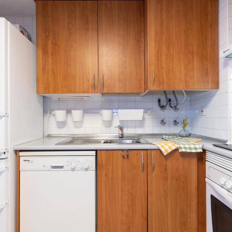 UHC AQUA FAMILY COMPLEX - Two-Bedroom Apartment with Terrace - 26