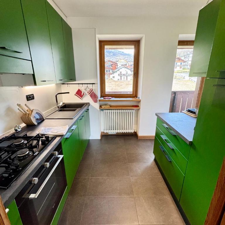 Charme alpino e modernità-Appartamento ristrutturato a due passi dal centro - Appartamento con 3 Camere da Letto e con Vista - 16