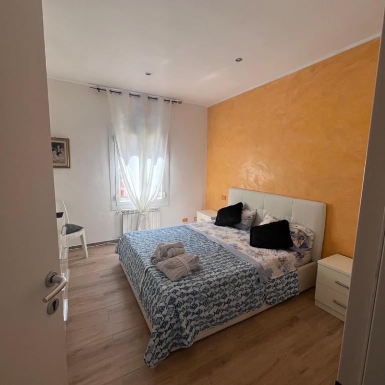 La Casa del Giglio - Camera Matrimoniale con Bagno in Comune - 1