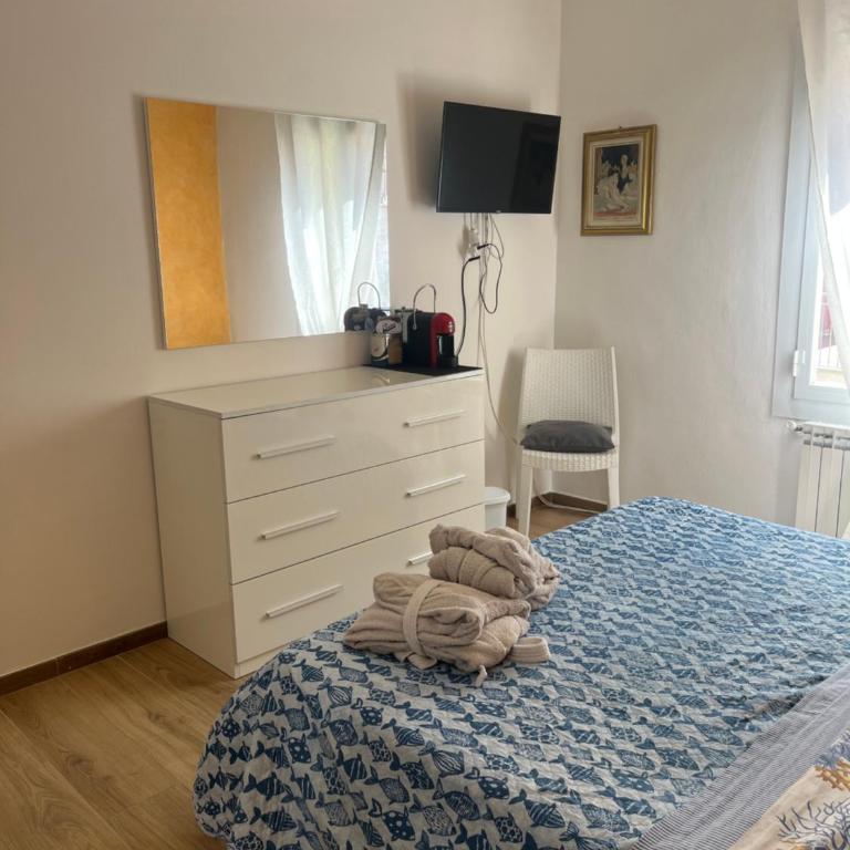 La Casa del Giglio - Camera Matrimoniale con Bagno in Comune - 2