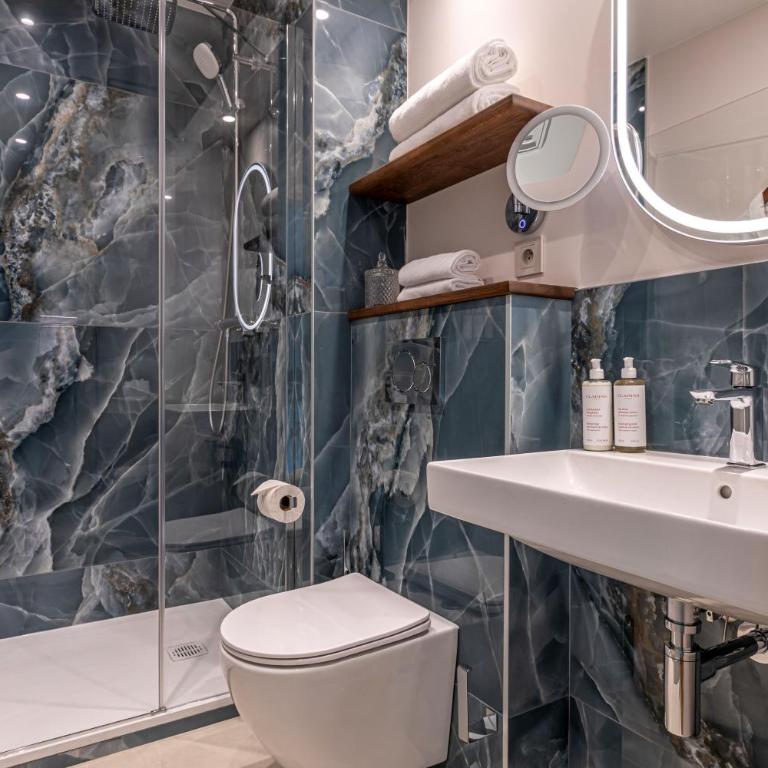 Villa SoPi Appart'Hotel by Patrick Hayat - Studio - 11