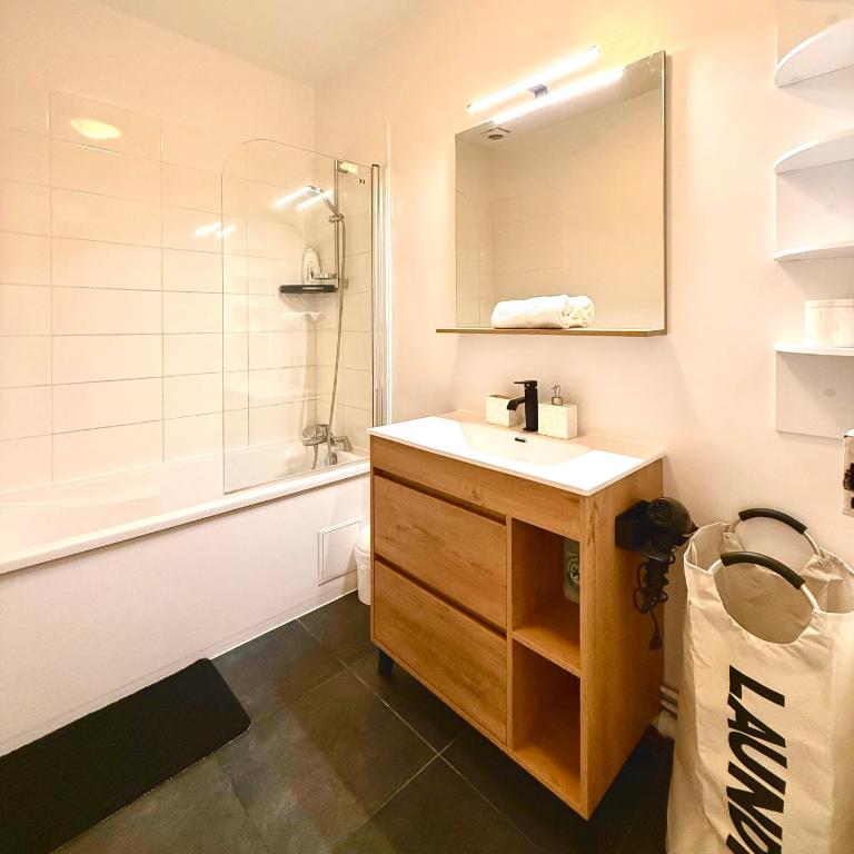 Champs Élysées appartement 5 - Two-Bedroom Apartment - 16