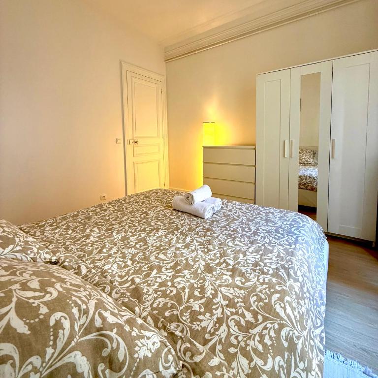 Champs Élysées appartement 5 - Two-Bedroom Apartment - 10