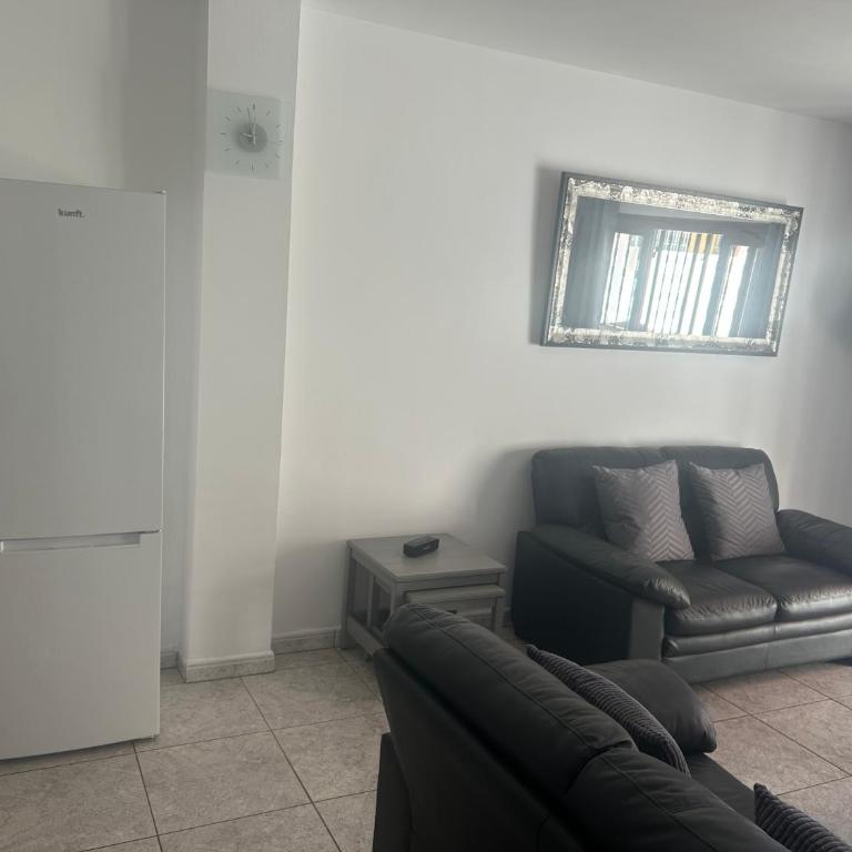 One Bedroom 2 Persons Apartment 4 Nights min stay - One-Bedroom Apartment - 1