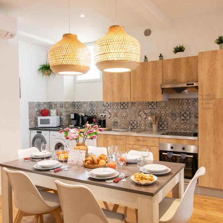 #34 Staywizus - Lamartine Central 3 BDR AC balcony 10mins walk to old town - Appartement 3 Chambres - 20