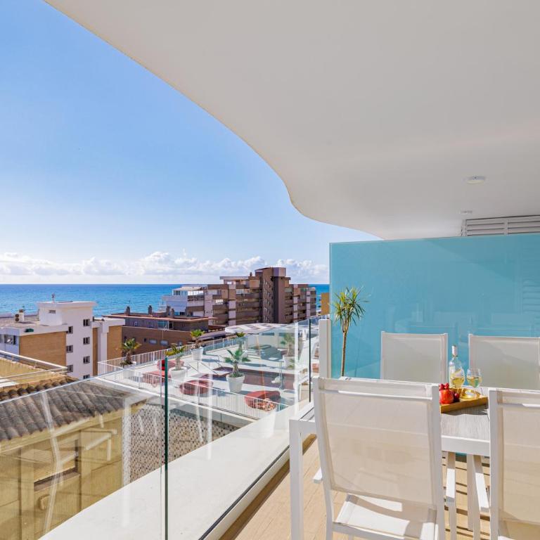 Stunning Seaview Terrace One-Bedroom Apartment - One-Bedroom Apartment - 18