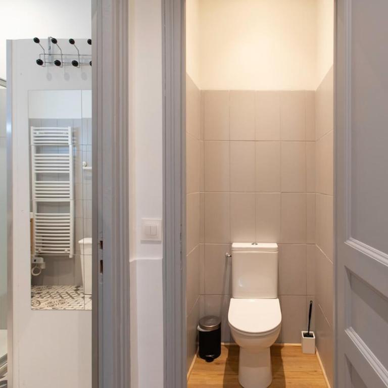 #34 Staywizus - Lamartine Central 3 BDR AC balcony 10mins walk to old town - Appartement 3 Chambres - 44