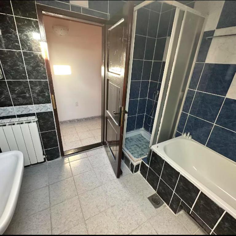 Huge Apartment 100sqm - One-Bedroom Apartment - 10