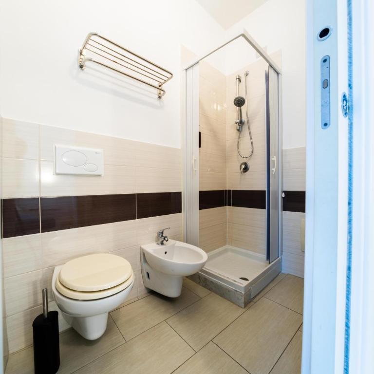 Eulalia Guest House Alghero - Double Room with Private Bathroom - 6