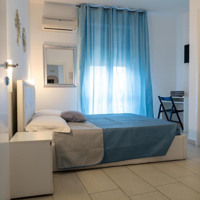 Eulalia Guest House Alghero - Double Room with Private Bathroom - 1