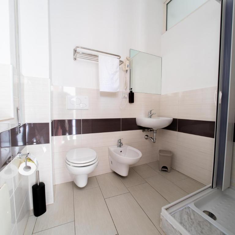 Eulalia Guest House Alghero - Double Room with Private Bathroom - 2