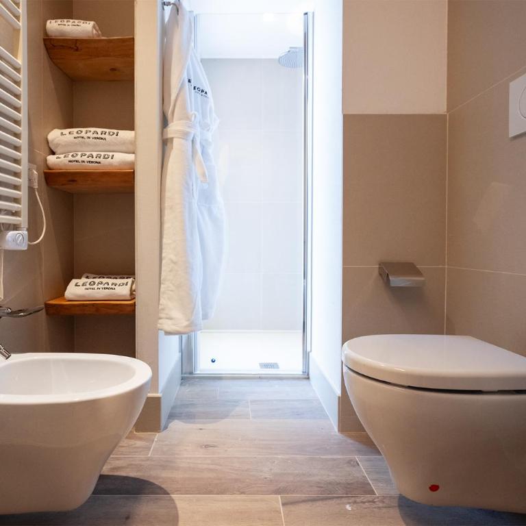 Hotel Villa Leopardi 4S - Adults only - Junior Suite Deluxe con Terrazza e Vista Lago - 5