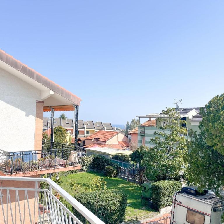 VILLA FELICE - Appartamento con 3 Camere da Letto - 17